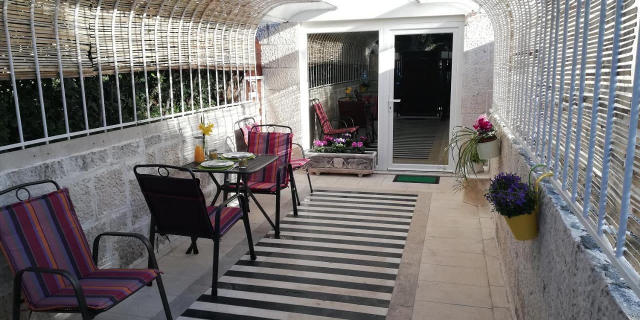 Ibis Your Cosy Oasis With Private Parking And Patio Split Zewnętrze zdjęcie